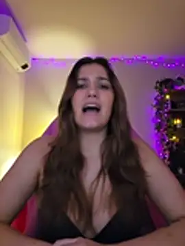 MiaRides19 Chat XXX in diretta
