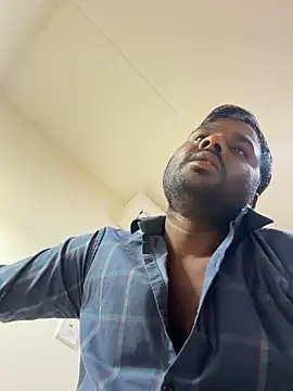 הופעת וובקאם של raju_nani123
