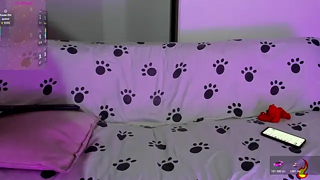 Nikki__uwu Show in webcam