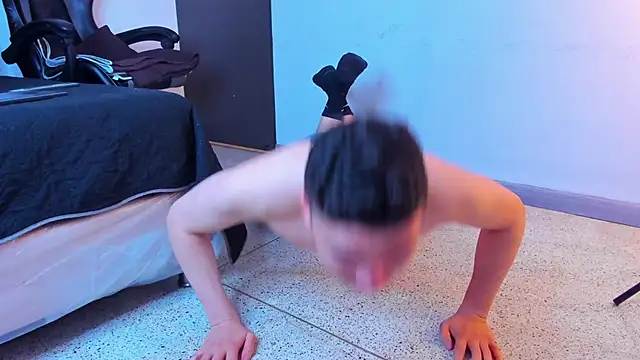mike_257 live XXX chat