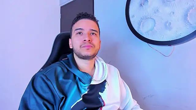 mike_257 Webcamshow