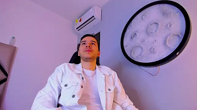 mike_257 在線直播表演