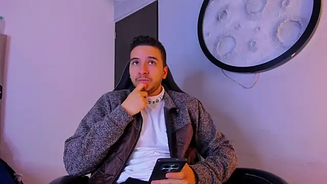 Show modela mike_257 na web-kameri