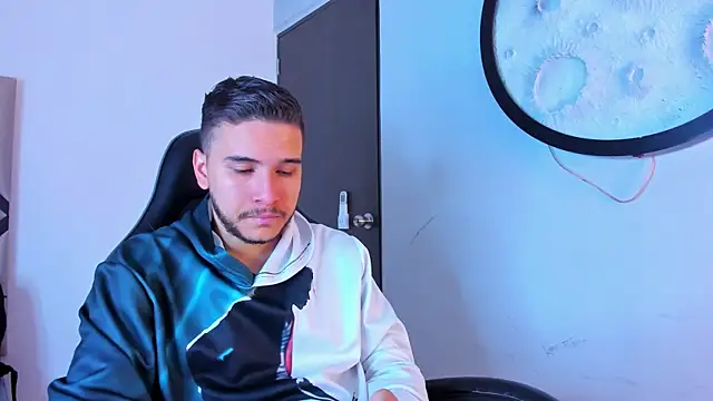 mike_257 webkamerás műsora