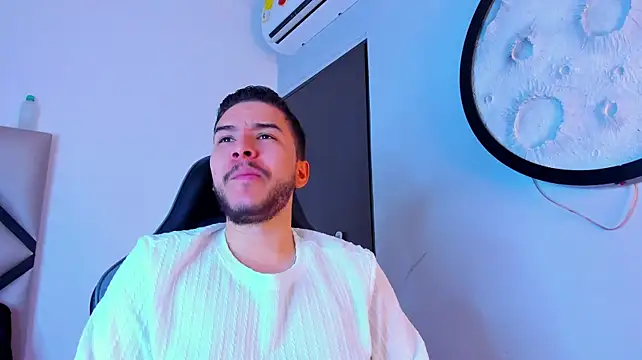 mike_257 在線直播表演