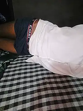 Show modela Super_bhabhi_Indian na web-kameri