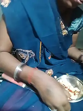 Show modela Super_bhabhi_Indian na web-kameri