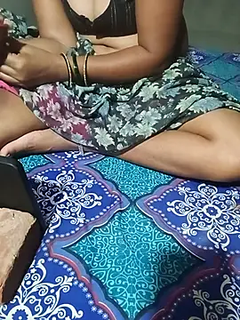 Desi_hot_bhabhii 在線直播表演