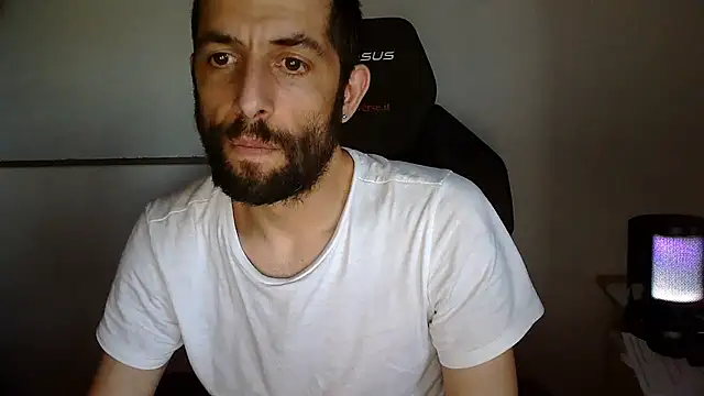 topg84 Show in webcam
