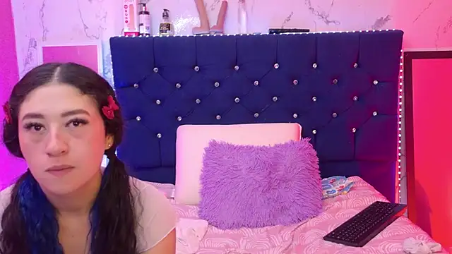 Show modela Dakotaa_Johnson na web-kameri