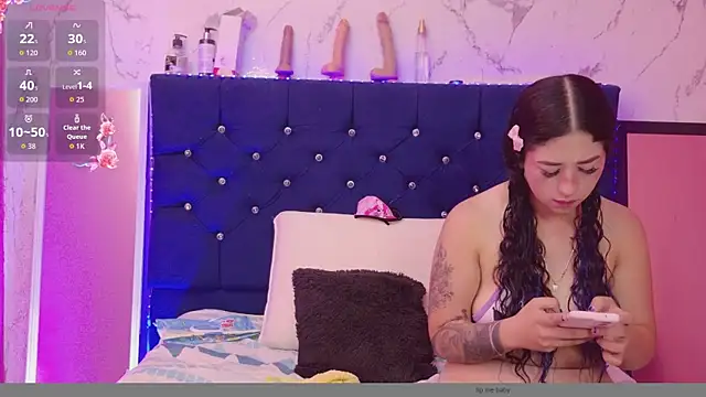 Dakotaa_Johnson Pertunjukan Webcam