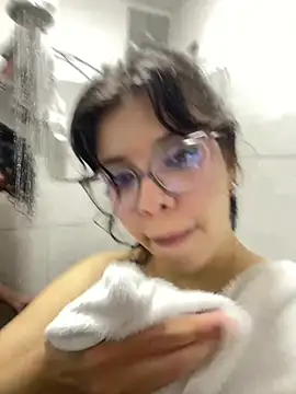 عرض كام ScaraAndTomy