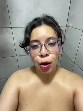 ScaraAndTomy's Live Chat Room