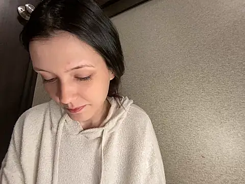 Lilactease's Webcam Show