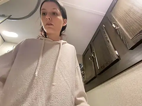 Pokazy przed kamerką – Lilactease