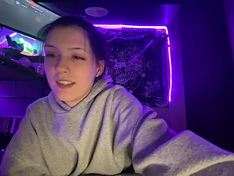 Lilactease's Webcam Show