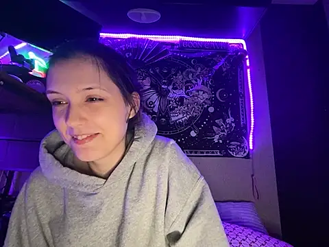 Lilactease's Webcam Show