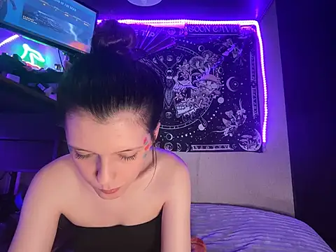 Lilactease: вебкам-шоу