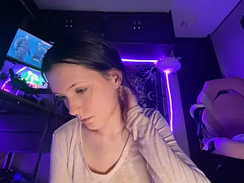 Lilactease's Webcam Show