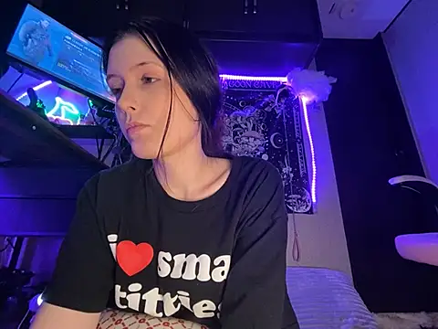 Lilactease Adlı Modelin Canlı XXX Sohbeti