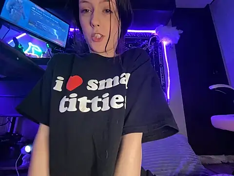 Lilactease 在線直播表演