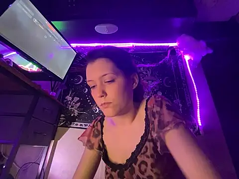 Lilactease Show in webcam
