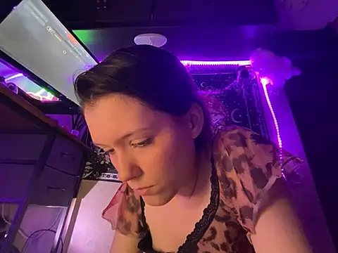 Lilactease's Webcam Show