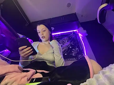Lilactease Adlı Modelin Web Kamerası Şovu