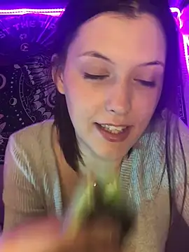 Lilactease webkamerás műsora
