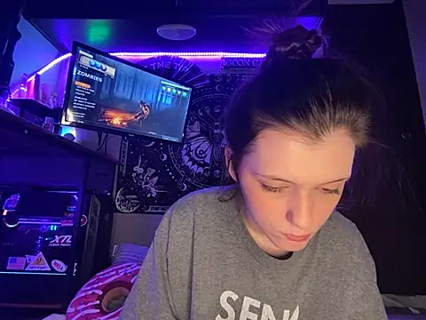 Lilactease's Webcam Show