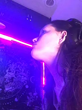 Lilactease's Webcam Show