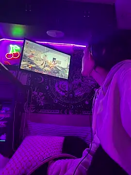 Lilactease's Webcam Show