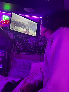 Lilactease's Webcam Show