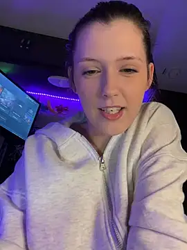 Lilactease: вебкам-шоу