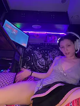 Lilactease's Webcam Show