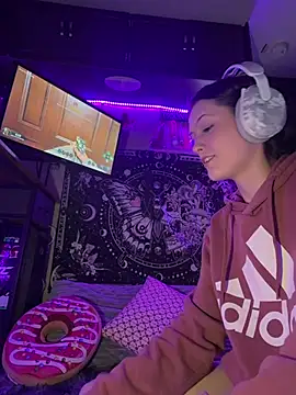 Lilactease Webcam show