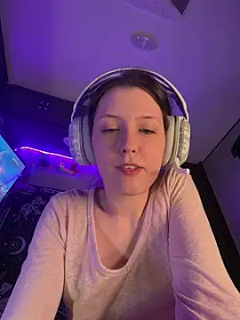 Lilactease's Webcam Show