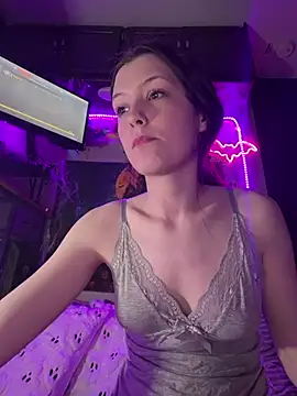 Lilactease webcam show