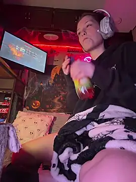 Lilactease Show Webcam