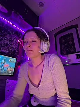 Lilactease Show in webcam