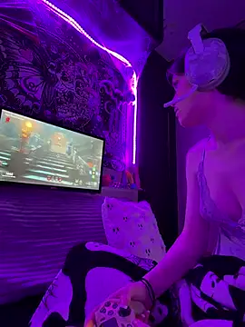 Lilactease Show in webcam