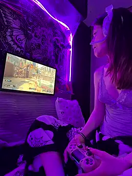 Lilactease's Webcam Show
