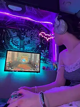 Lilactease's Webcam Show