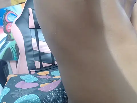 Živý XXX chat Estebanbigcock23