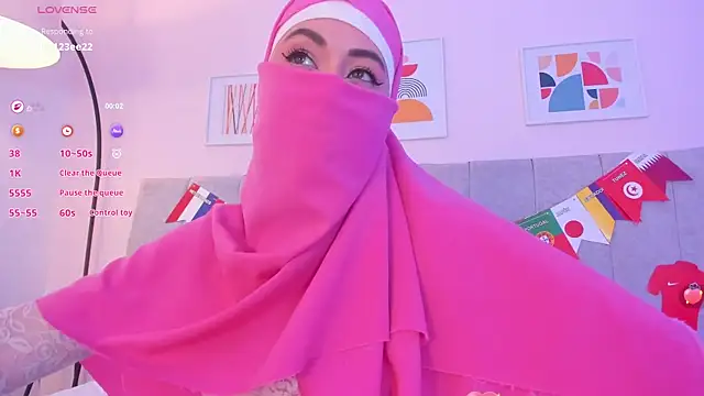 fatiima_ élő XXX-chatje