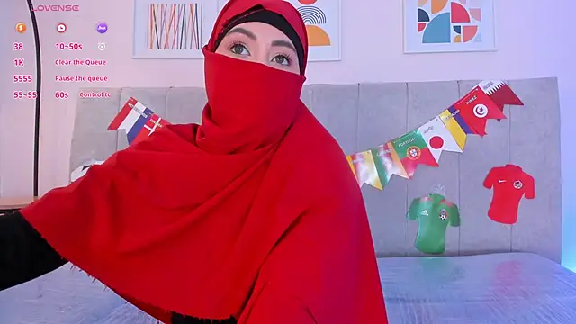 Pokazy przed kamerką – fatiima_
