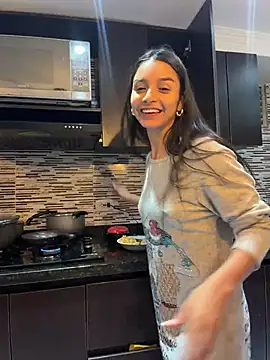 violeta365 Adlı Modelin Canlı XXX Sohbeti