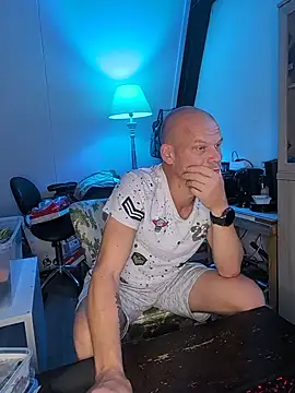 Kinky_Play1n Webbikameraesitys