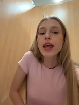 Webkamerová show kira_mia