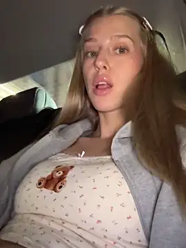 Webkamerová show kira_mia